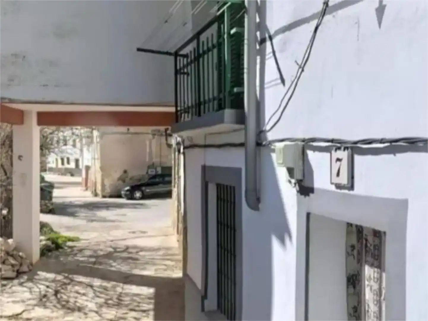 Vista exterior de Casa adosada en venda en Cantalojas amb Traster