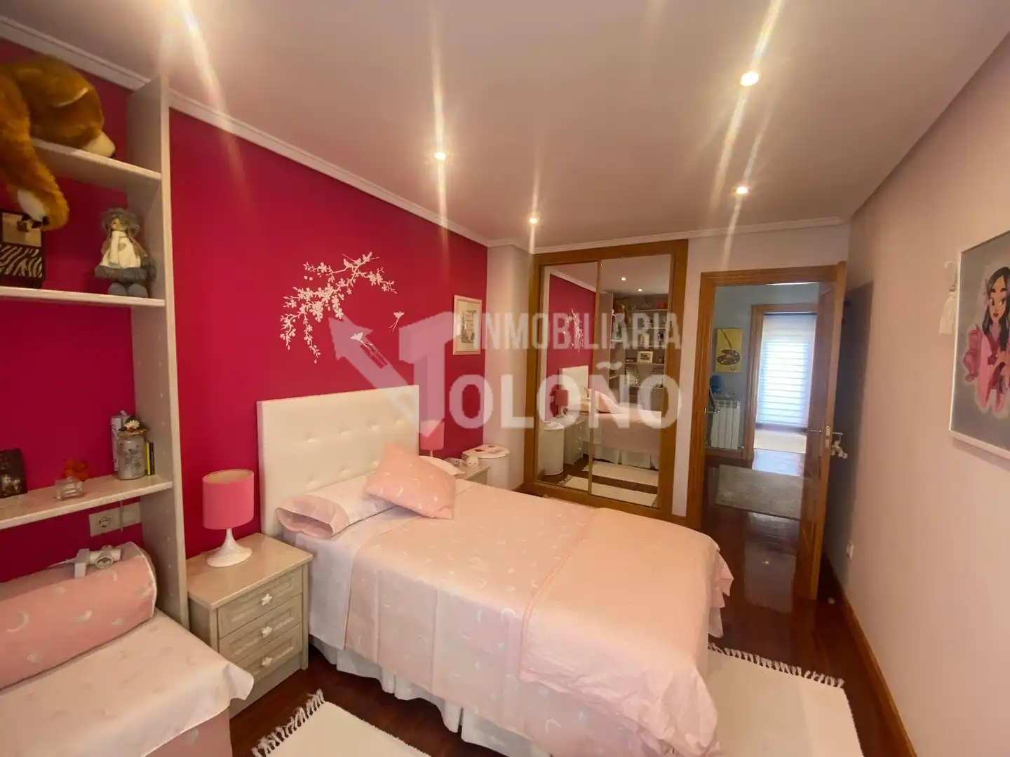 Dormitori de Casa o xalet en venda en Ollauri amb Calefacció, Jardí privat i Terrassa