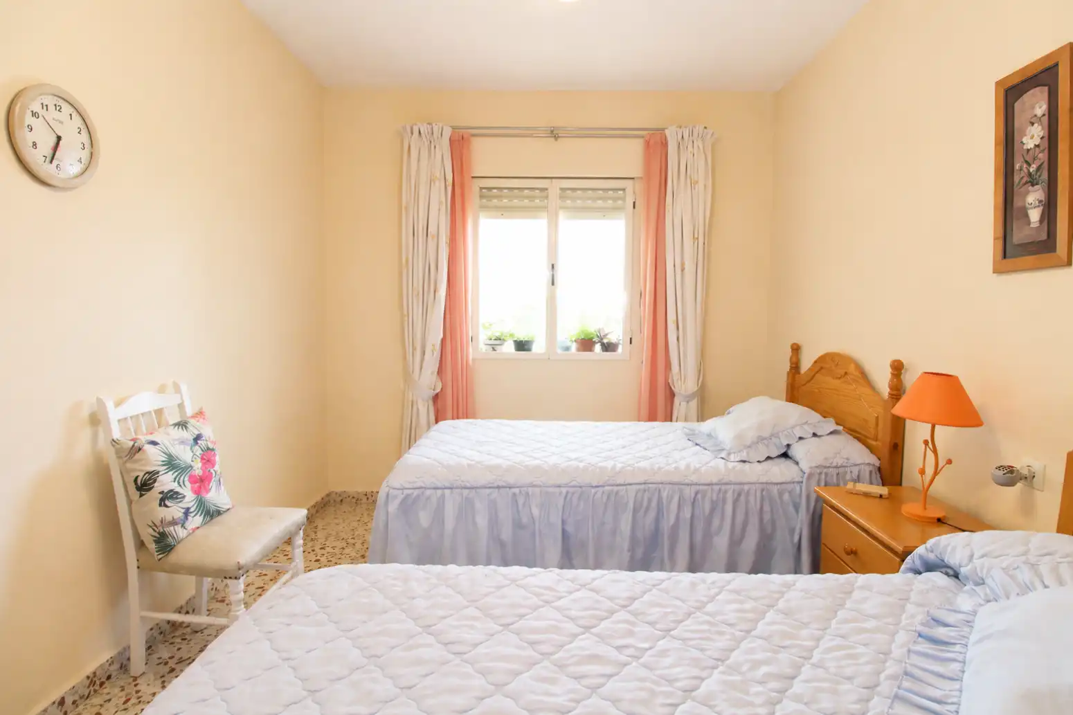 Habitación de Casa o chalet en venta en Vélez-Málaga con Calefacción y Jardín privado