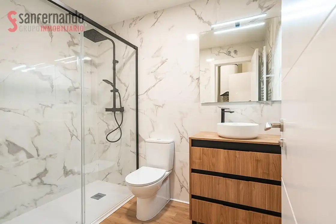 Baño de Planta baja en venta en Santander con Calefacción