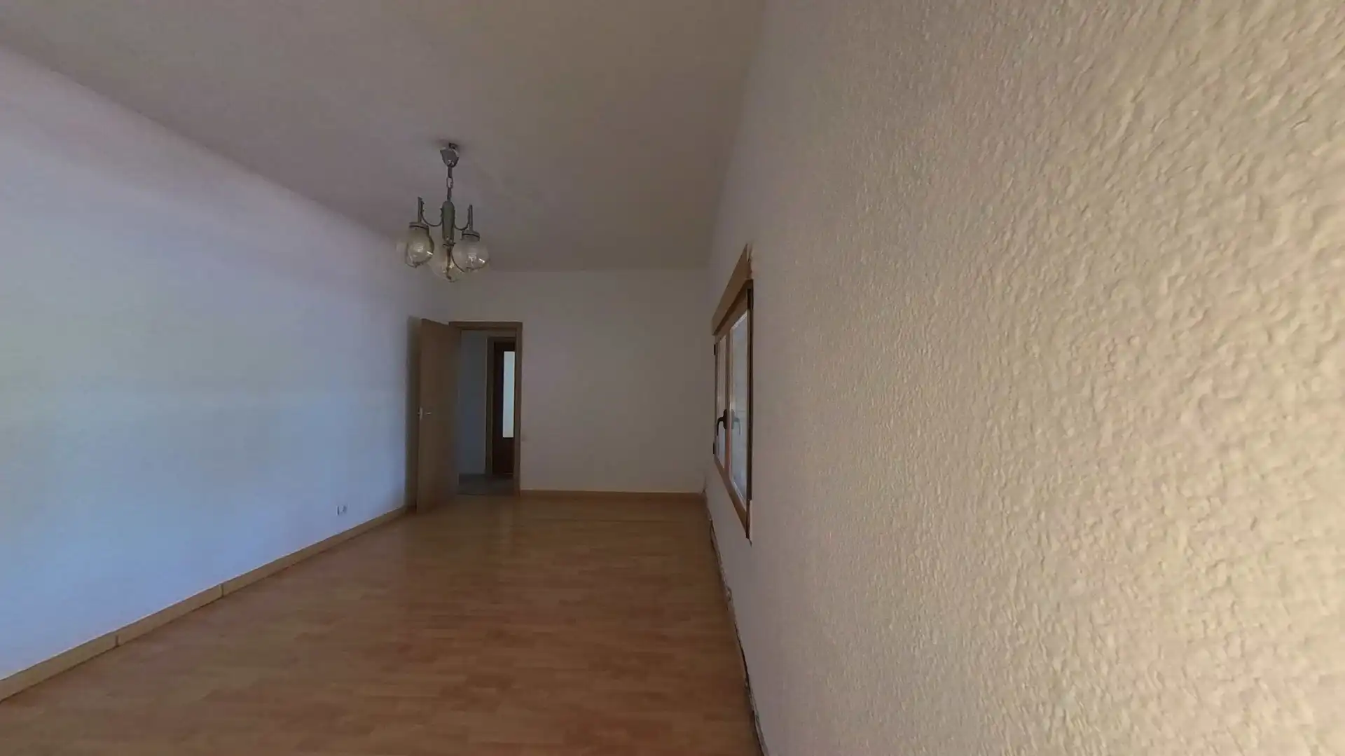 Sala d'estar de Casa o xalet en venda en Zaragoza amb Jardí privat i Piscina