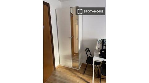 Foto 4 de Piso de alquiler en Castillejos - Cuzco, Madrid Capital