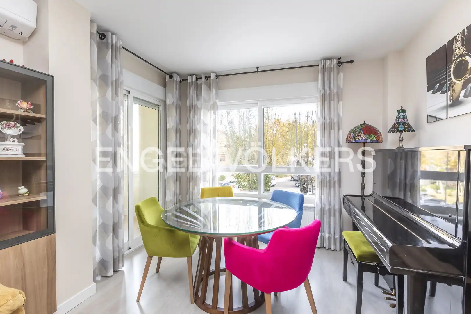 Comedor de Piso en venta en Colmenar Viejo con Calefacción, Terraza y Piscina