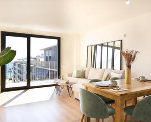 Sala d'estar de Àtic en venda en Badalona amb Calefacció, Jardí privat i Terrassa