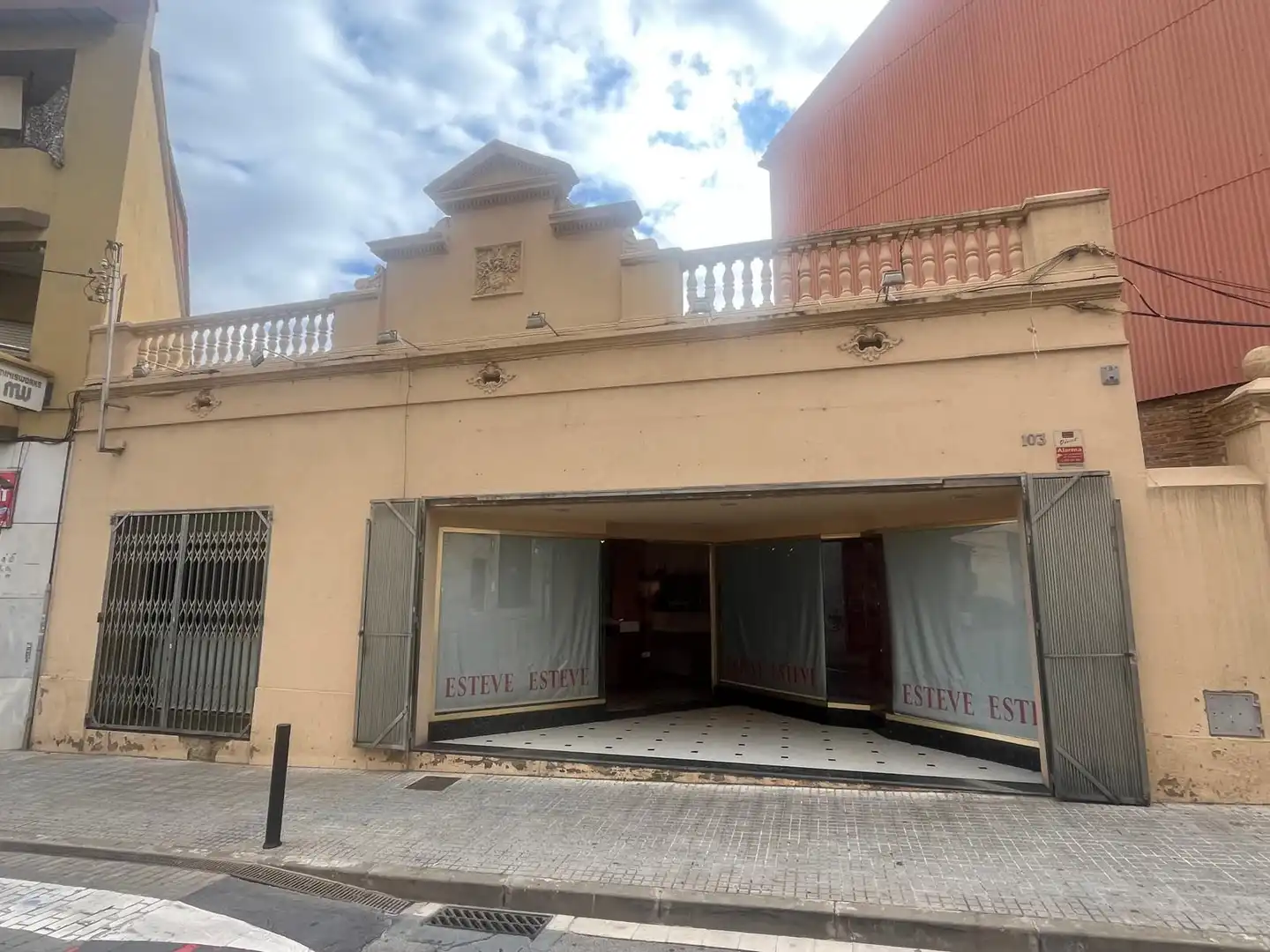 Finca rústica en venda a Sant Vicenç Dels Horts, Barcelona