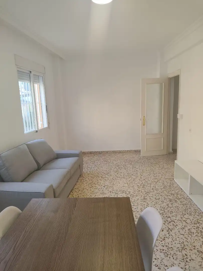 Sala d'estar de Pis de lloguer en Murcia amb Forn i Rentadora