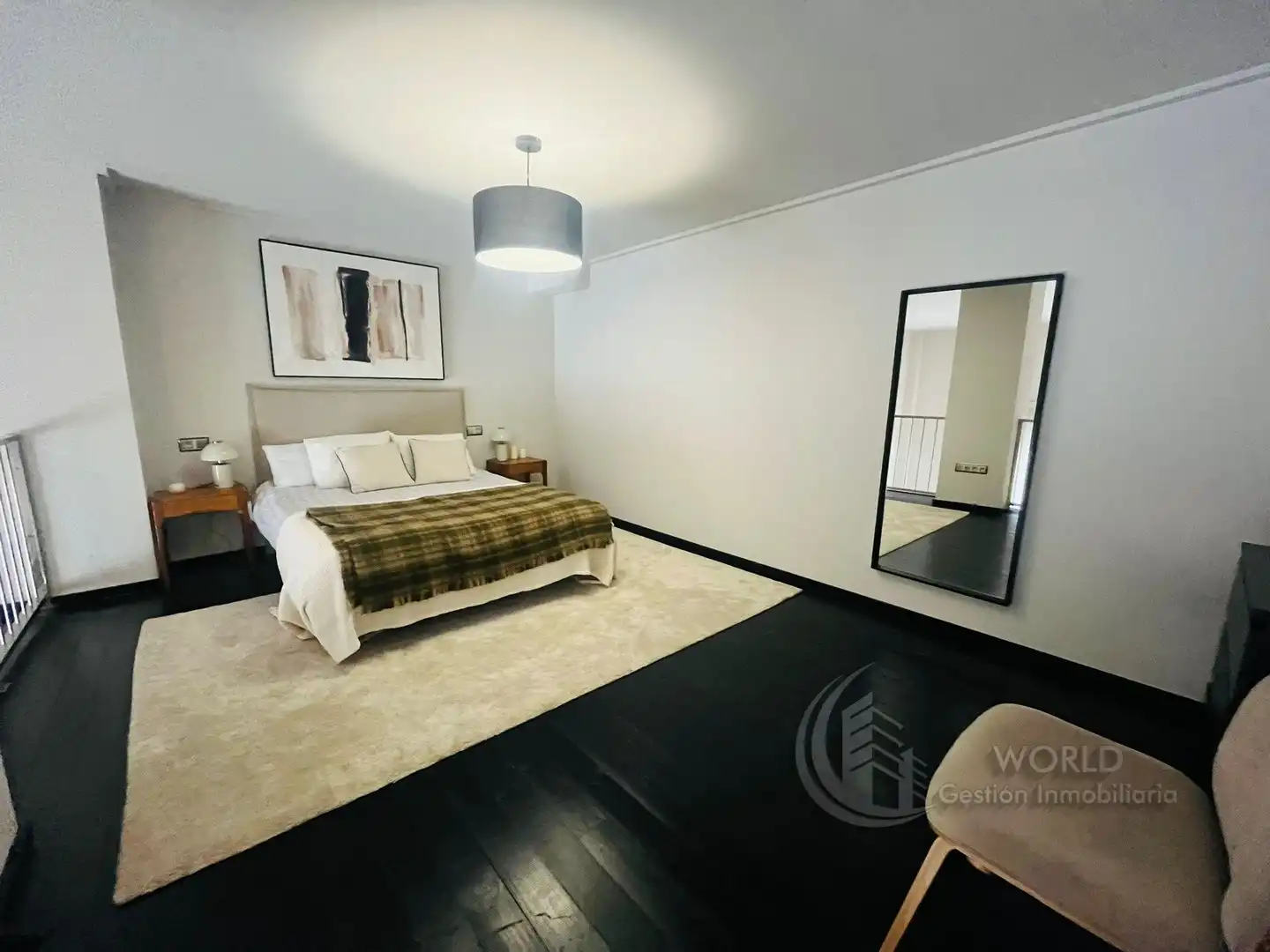Habitación de Dúplex de alquiler en Madrid con Aire acondicionado, Calefacción y Amueblado
