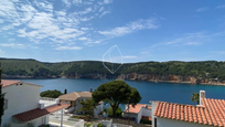 Vista exterior de Casa o xalet en venda en L'Escala amb Aire condicionat, Calefacció i Jardí privat