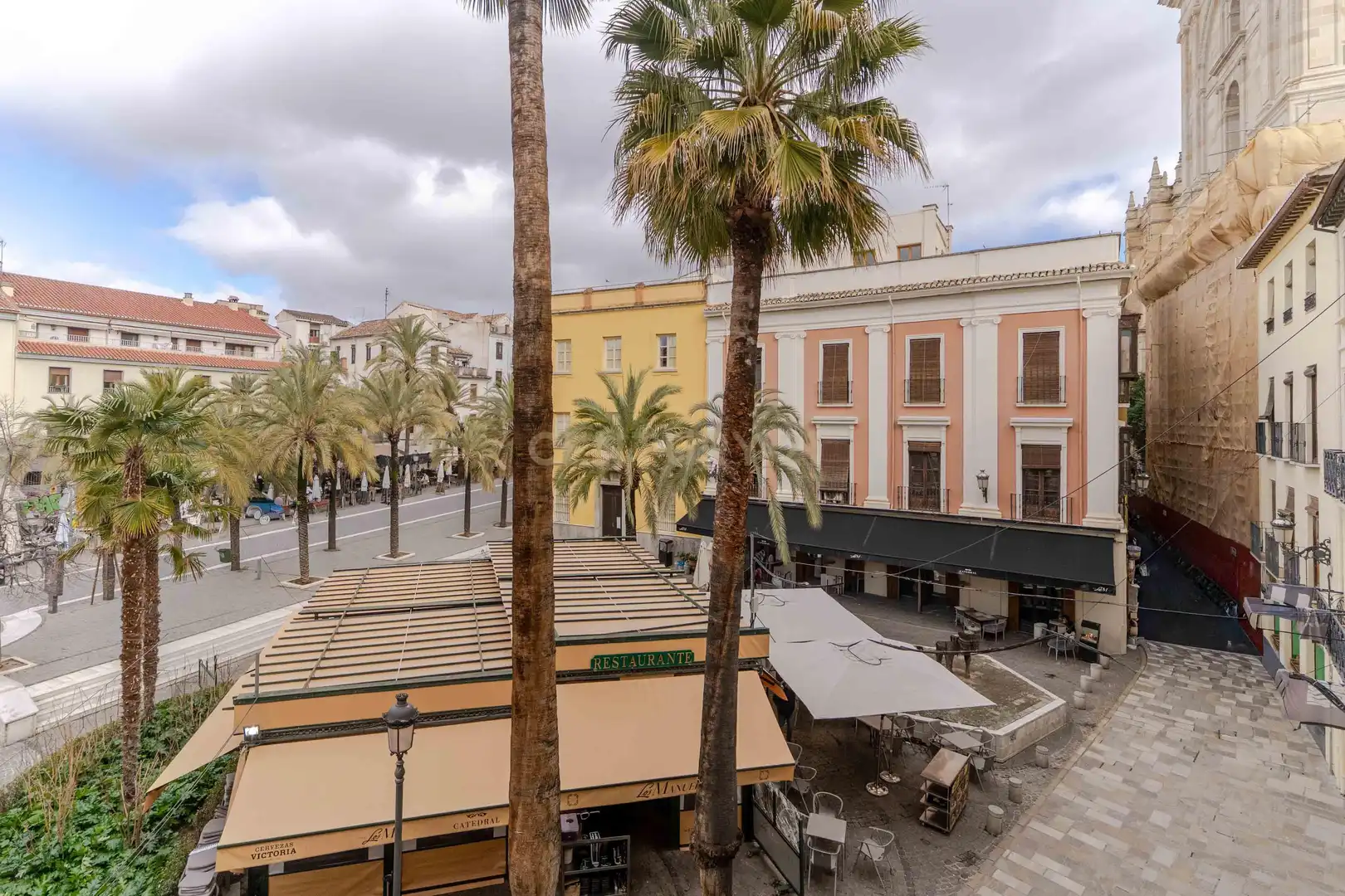 Exterior view of Apartments for sale in Granada  with Oven, Washing machine and Microwave
