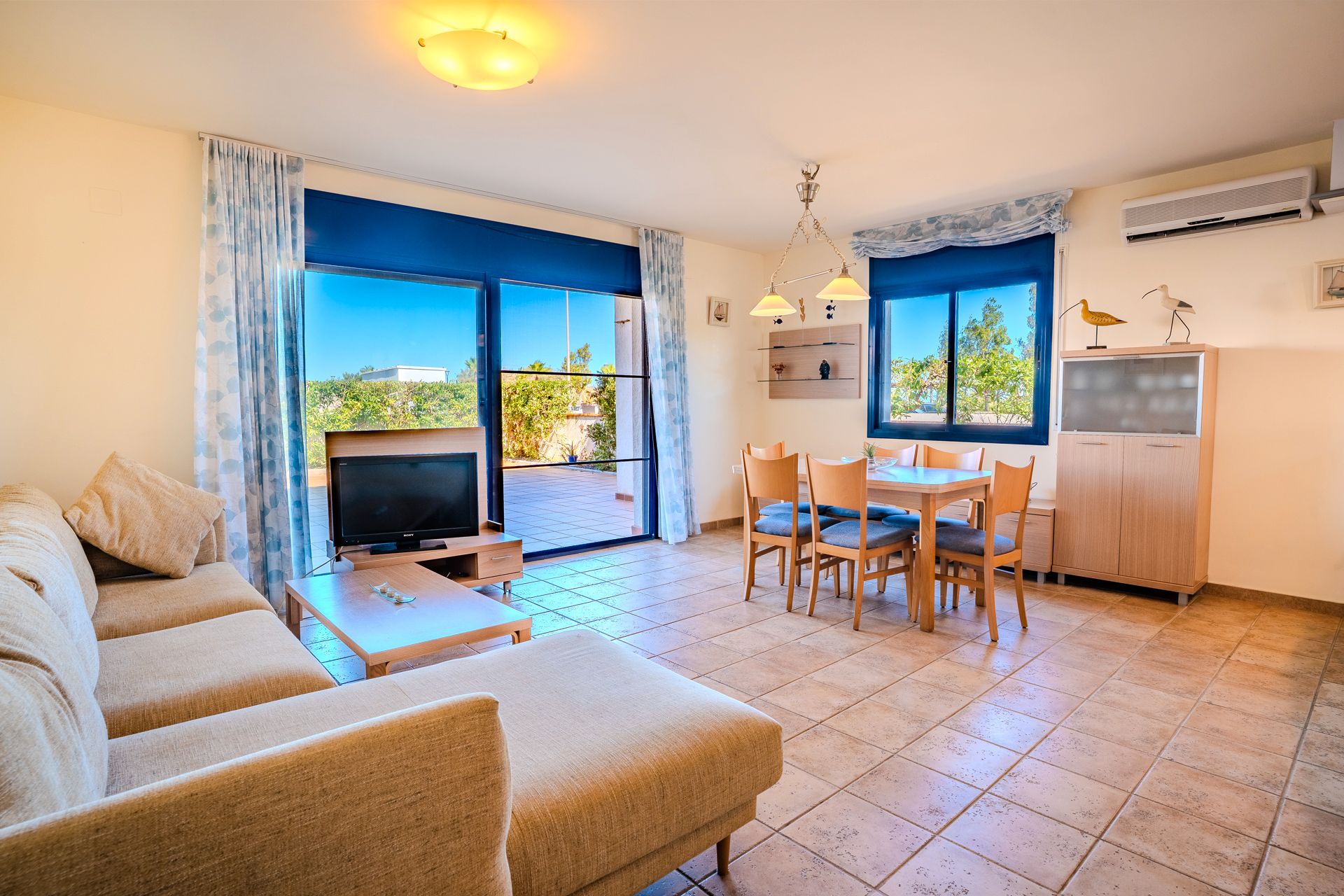 Living room of Single-family semi-detached for sale in Deltebre  with Air Conditioner, Heating and Private garden