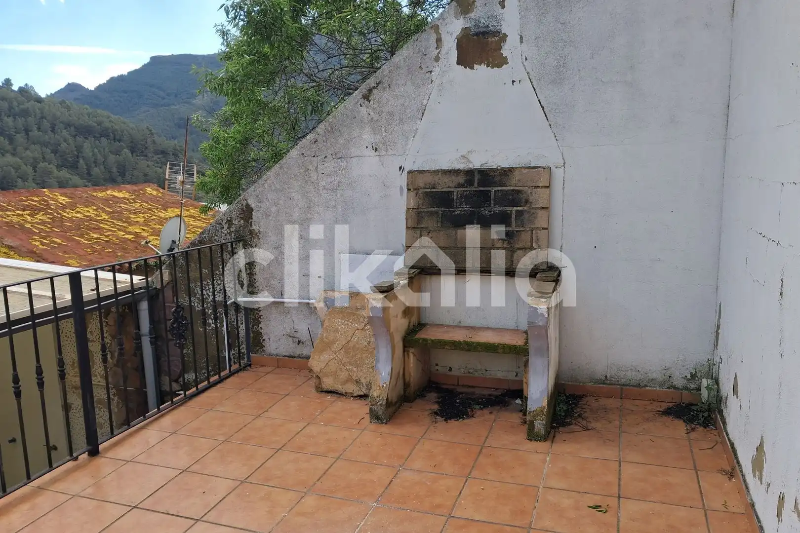 Vista exterior de Casa adosada en venda en Alfondeguilla amb Calefacció i Terrassa
