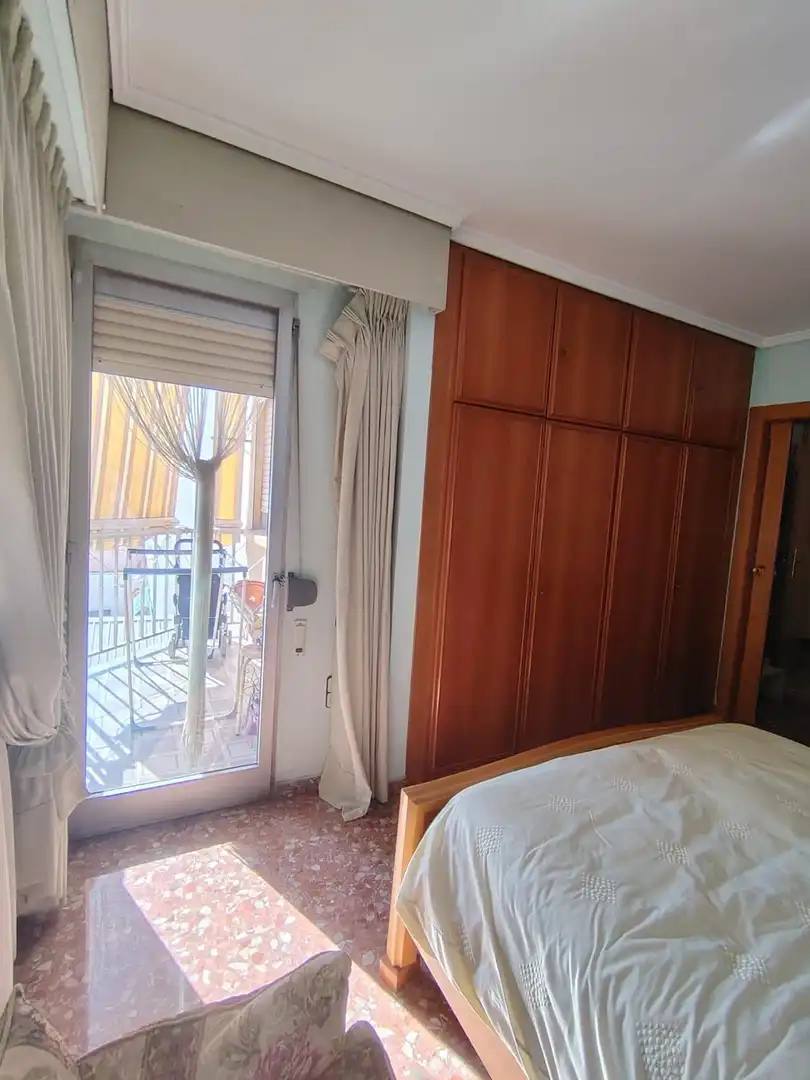 Habitación de Piso de alquiler en Mislata con Aire acondicionado, Calefacción y Amueblado