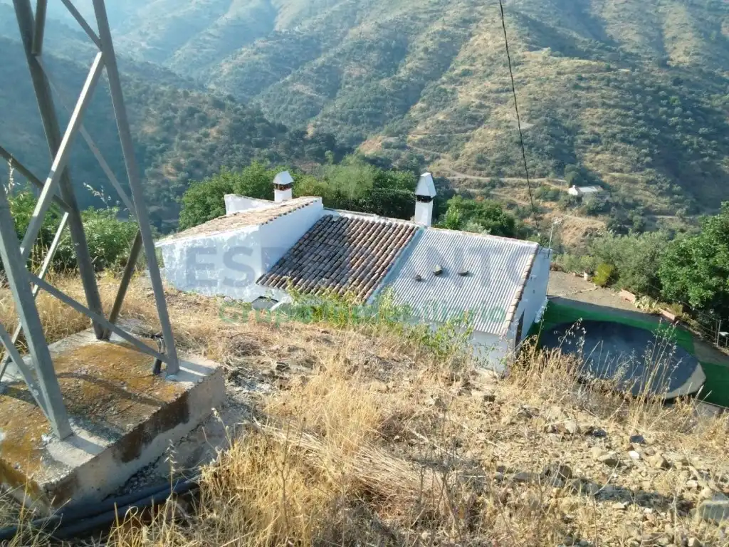 Vista exterior de Finca rústica en venda en Málaga amb Jardí privat i Piscina