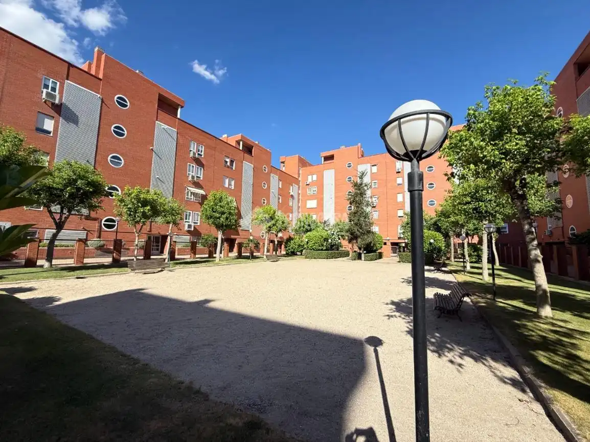 Exterior view of Flat for sale in Madrid  with Air Conditioner, Heating and Terrace