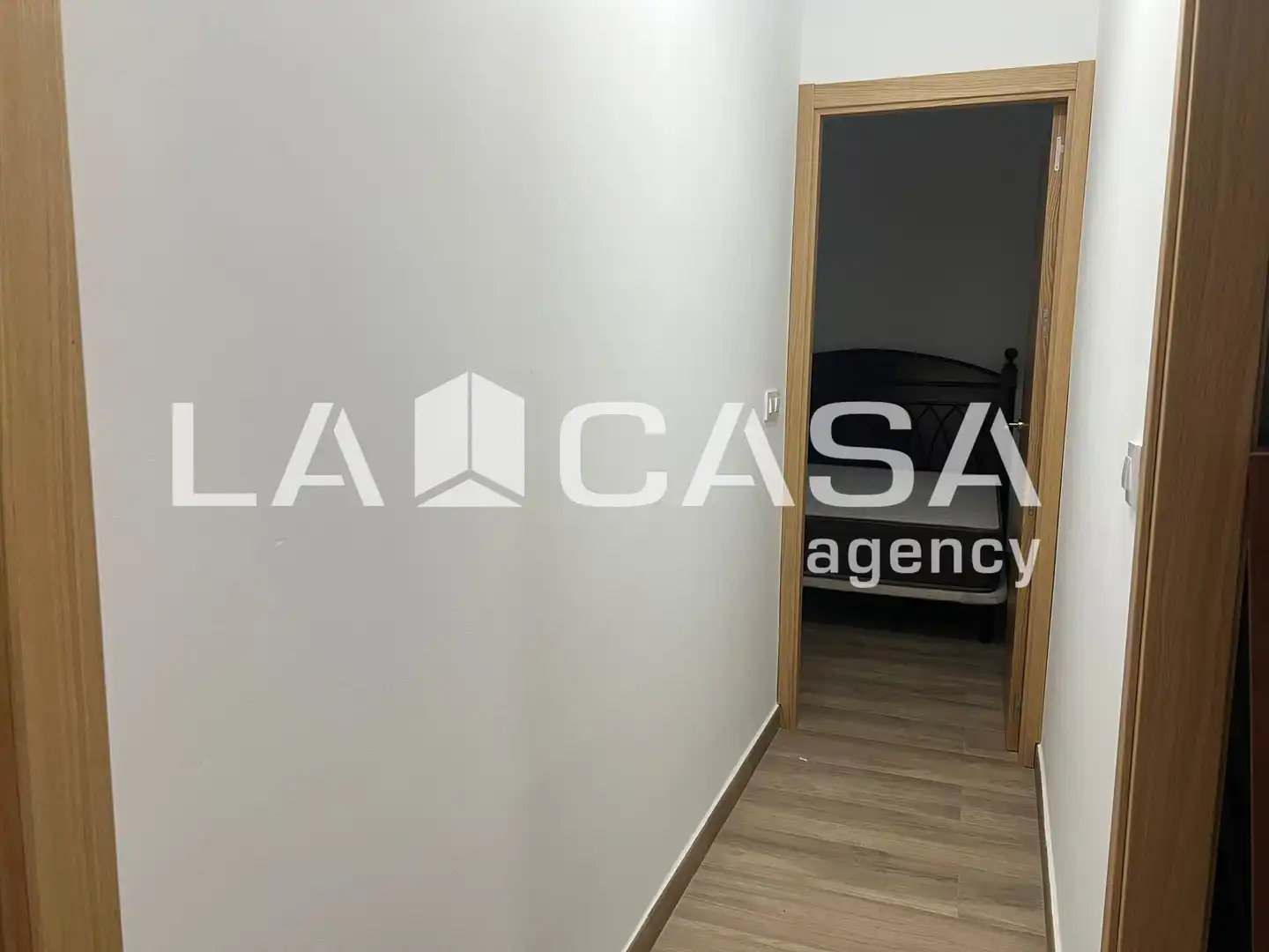 Flat with terrace for sale in Calle Radio Algeciras, imagen 16