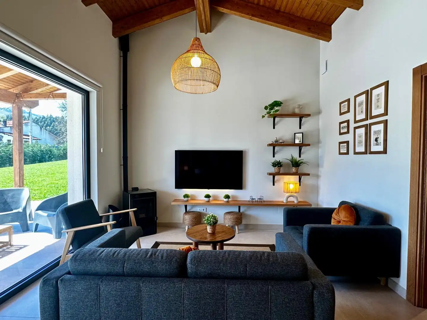 Sala de estar de Casa o chalet en venta en Ribadesella con Aire acondicionado, Calefacción y Jardín privado