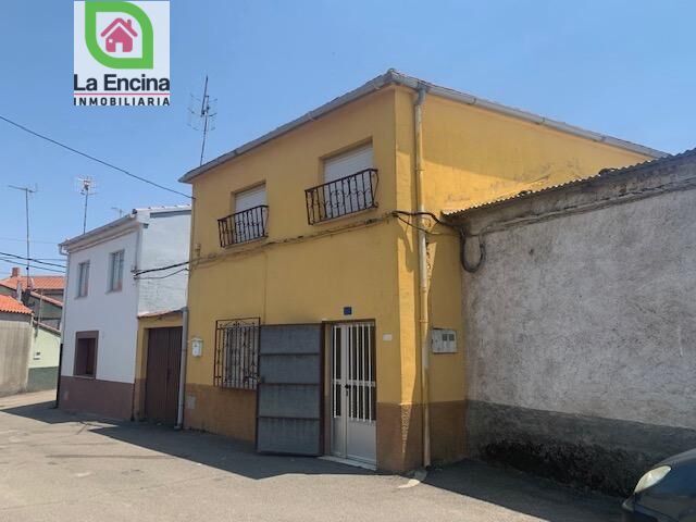 Exterior view of Country house for sale in El Cubo de Tierra del Vino  