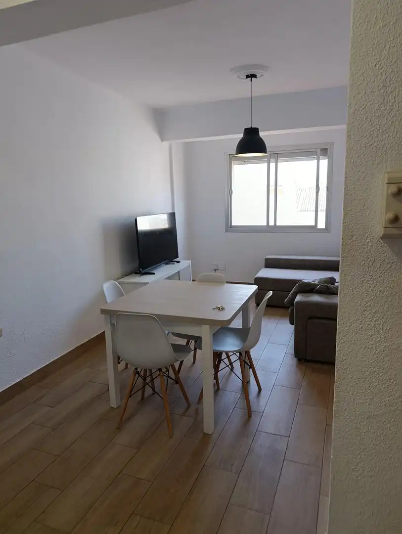 Wohnzimmer von Wohnung zur Miete in Granada mit Möbliert