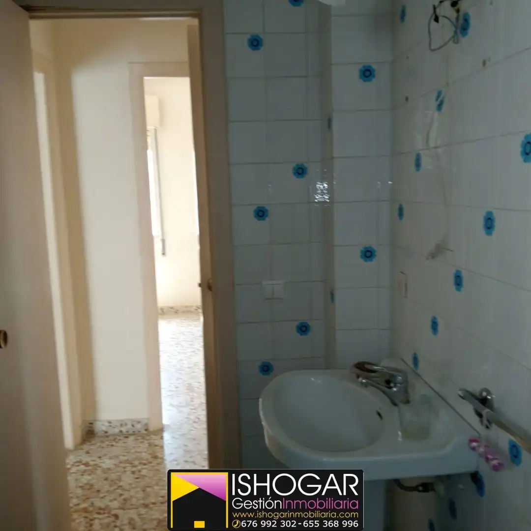 Bathroom of Flat for sale in Almuradiel  with Heating and Terrace