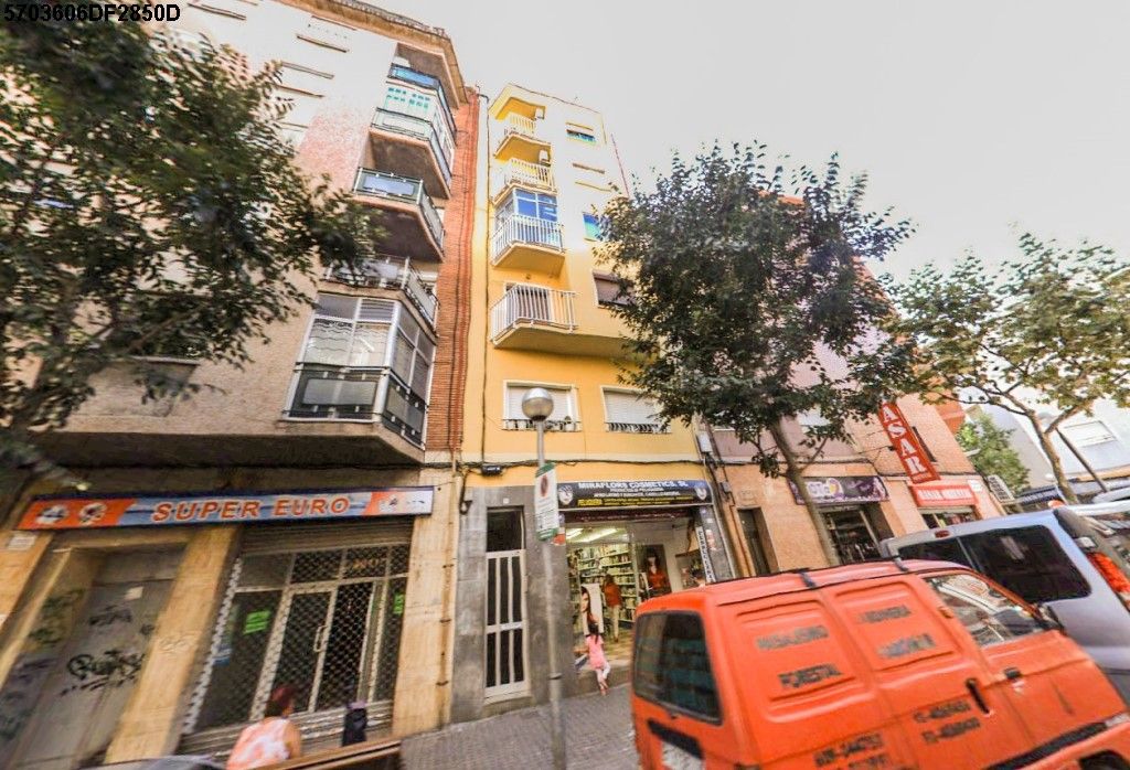 Vista exterior de Piso en venta en L'Hospitalet de Llobregat