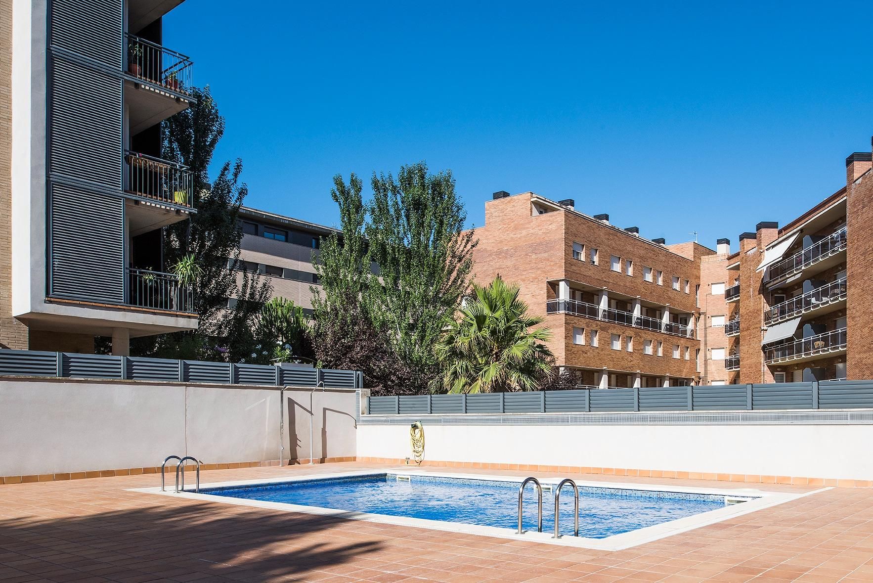 Swimming pool of Flat for sale in Igualada  with Air Conditioner, Heating and Terrace
