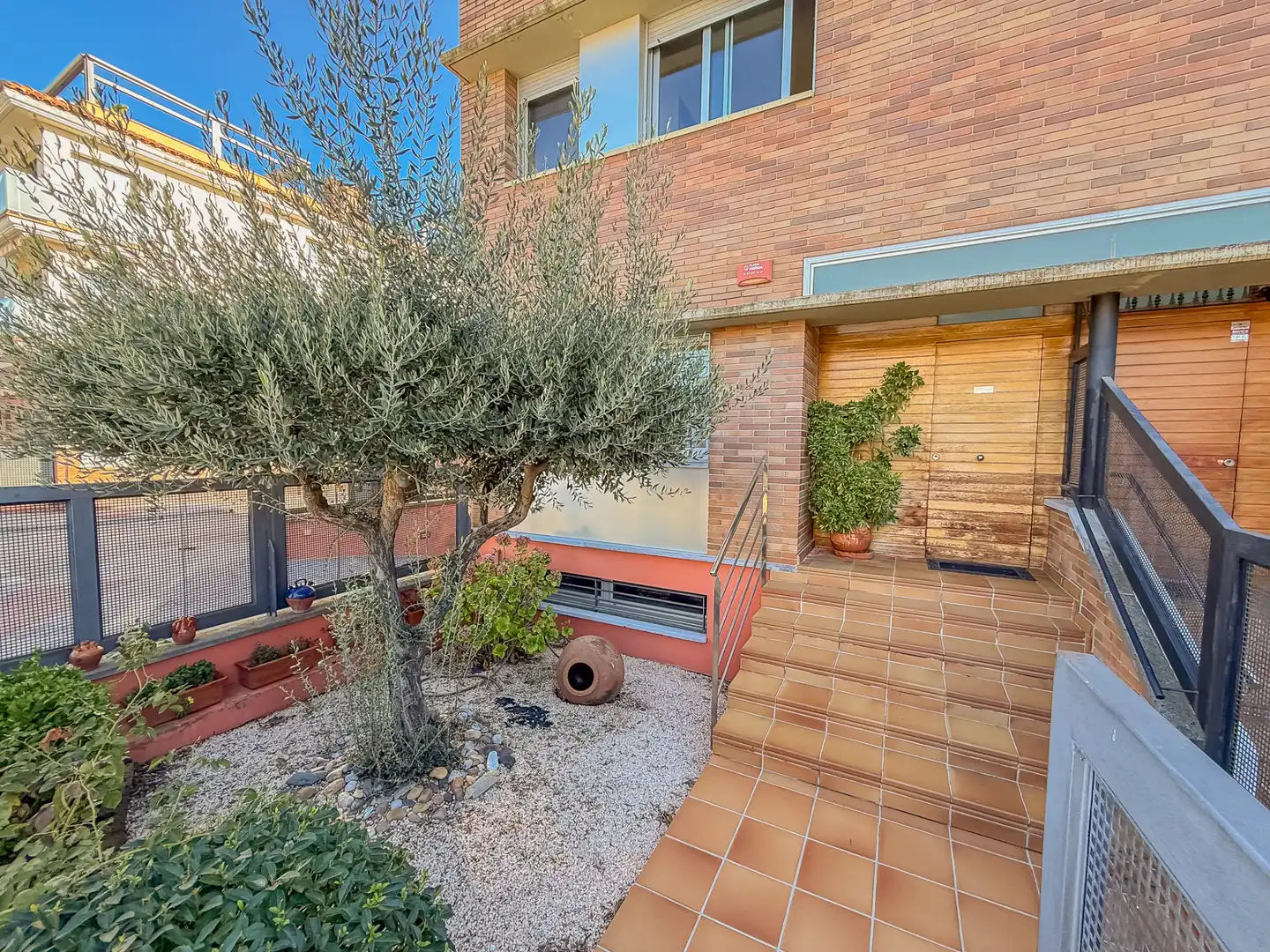 Casa pareada con jardín en venta en Carrer Illes Canàries, imagen 24
