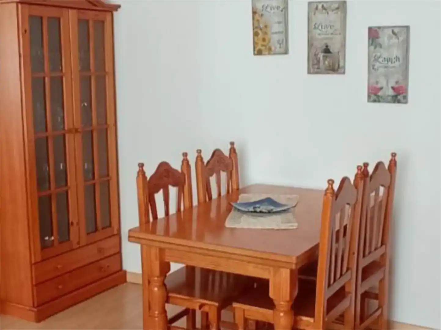 Menjador de Pis de lloguer en Bronchales amb Parquet, Traster i Moblat