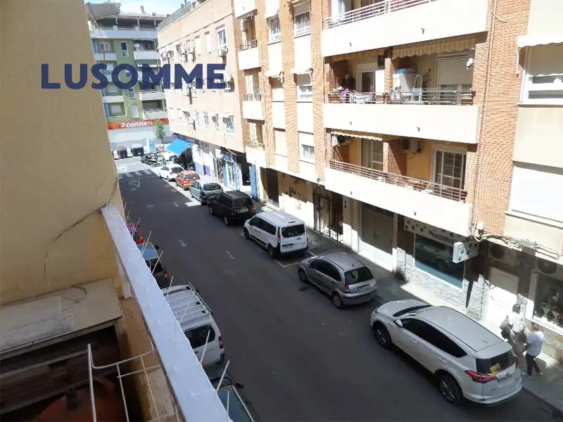 Exterior view of Flat for sale in Sagunto / Sagunt  with Oven and Balcony