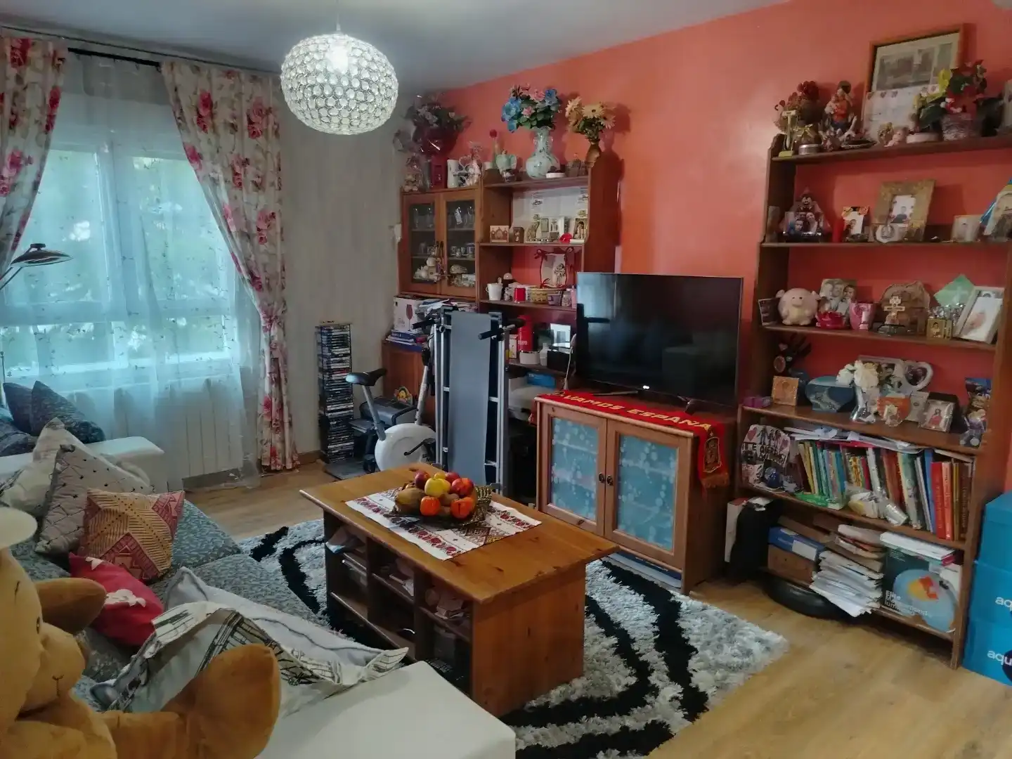Sala d'estar de Pis en venda en Ituero y Lama amb Parquet, Moblat i Forn