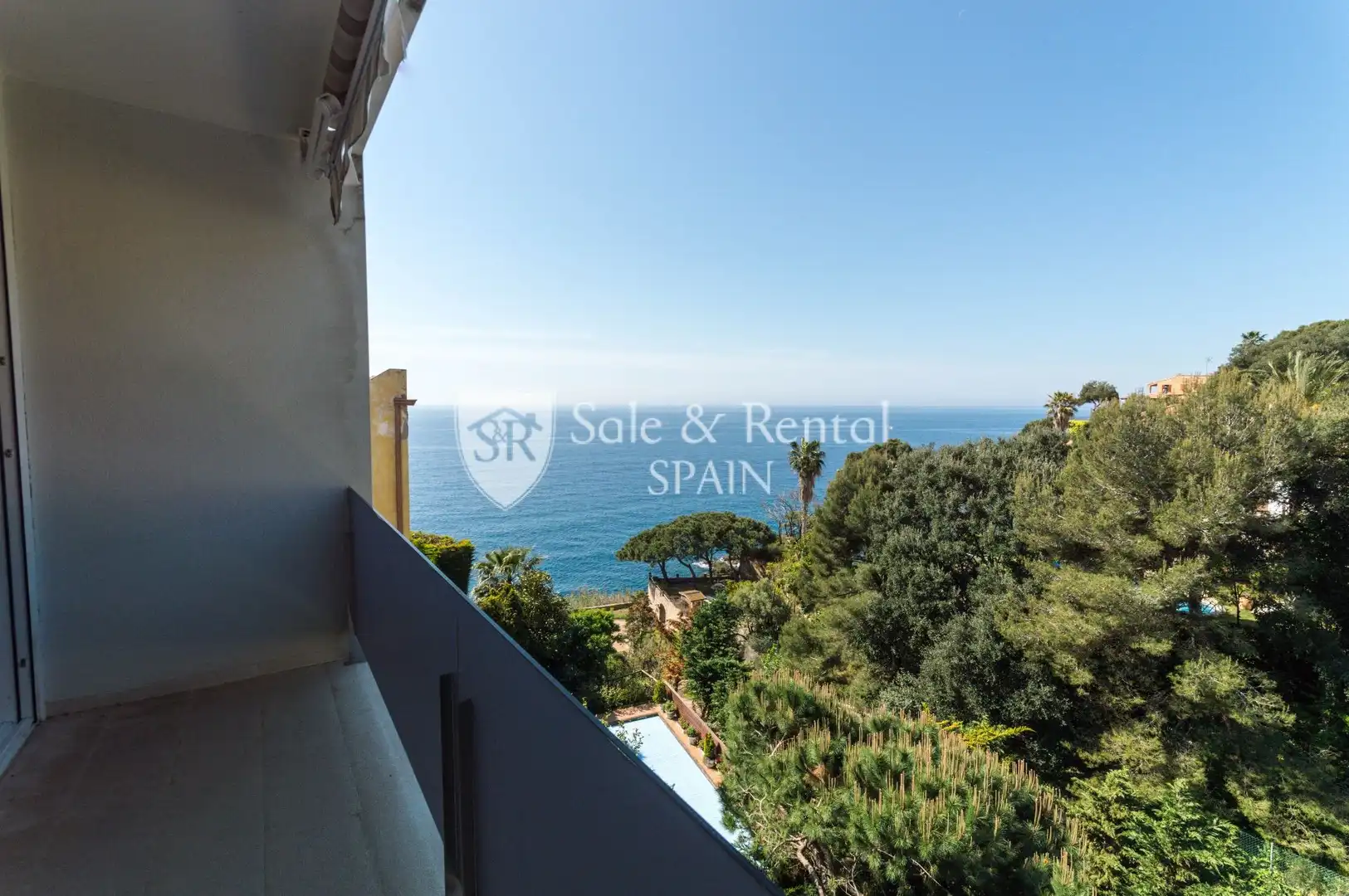 Vista exterior de Casa o xalet en venda en Lloret de Mar amb Aire condicionat, Jardí privat i Terrassa