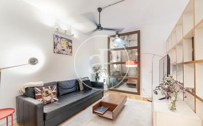 Living room of Flat to rent in  Madrid Capital  with Air Conditioner, Heating and Furnished