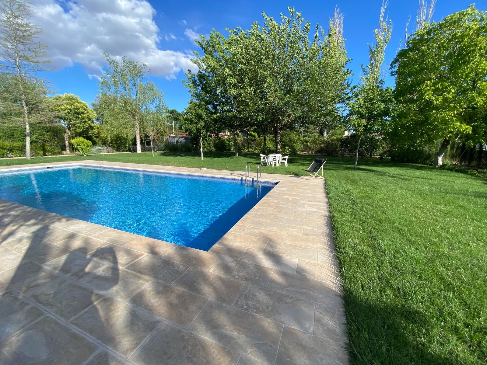 Piscina de Casa o xalet en venda en  Albacete Capital amb Calefacció, Jardí privat i Terrassa