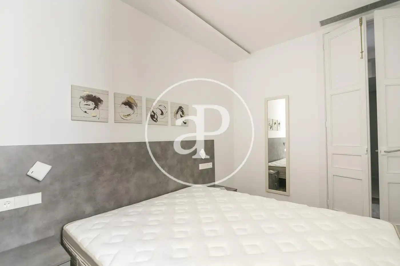 Schlafzimmer von Wohnung zur Miete in Barcelona mit Klimaanlage, Heizung und Möbliert