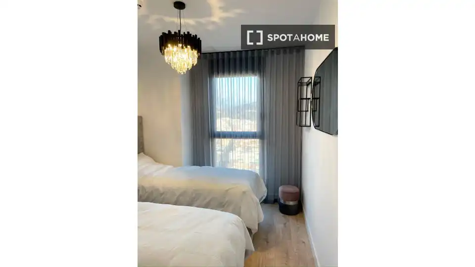 Habitación de Apartamento para compartir en Málaga con Aire acondicionado, Calefacción y Terraza