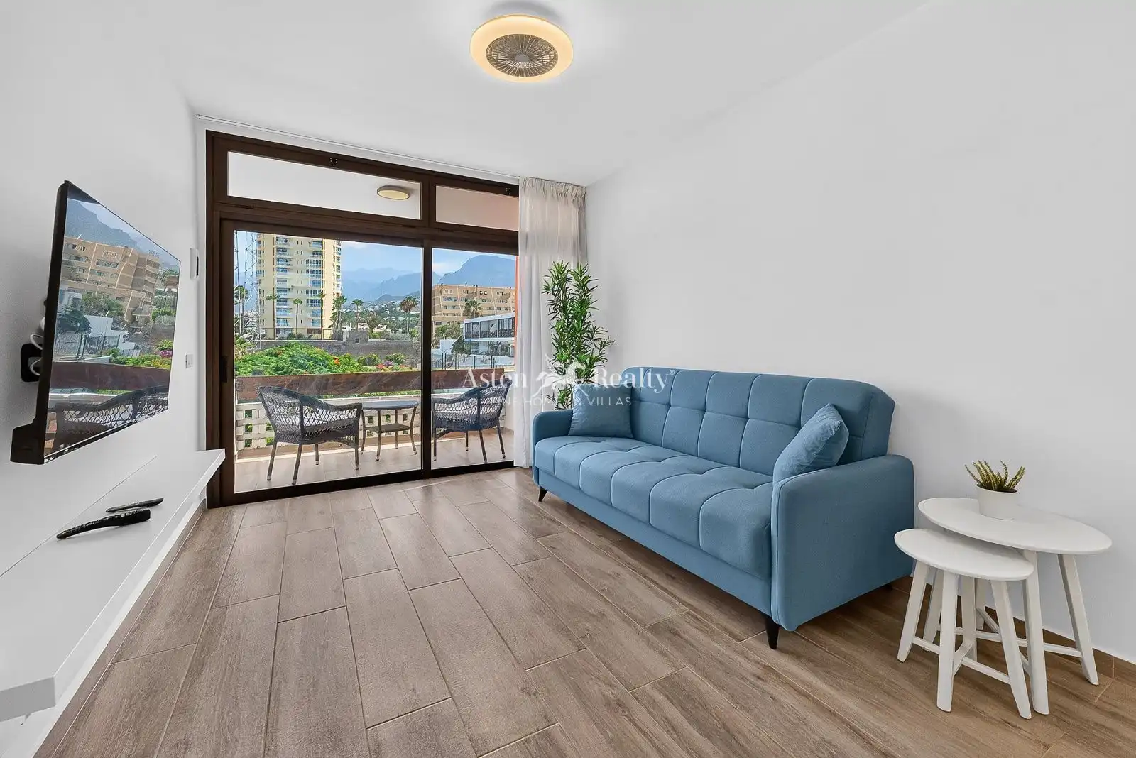 Living room of Flat for sale in Arona  with Terrace, Swimming Pool and Furnished