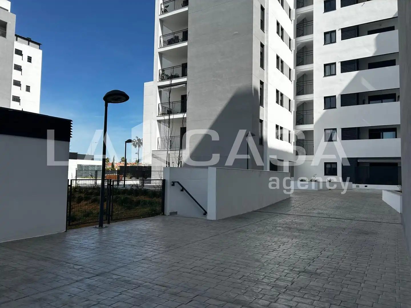 Exterior view of Flat for sale in Dos Hermanas  with Air Conditioner, Terrace and Swimming Pool