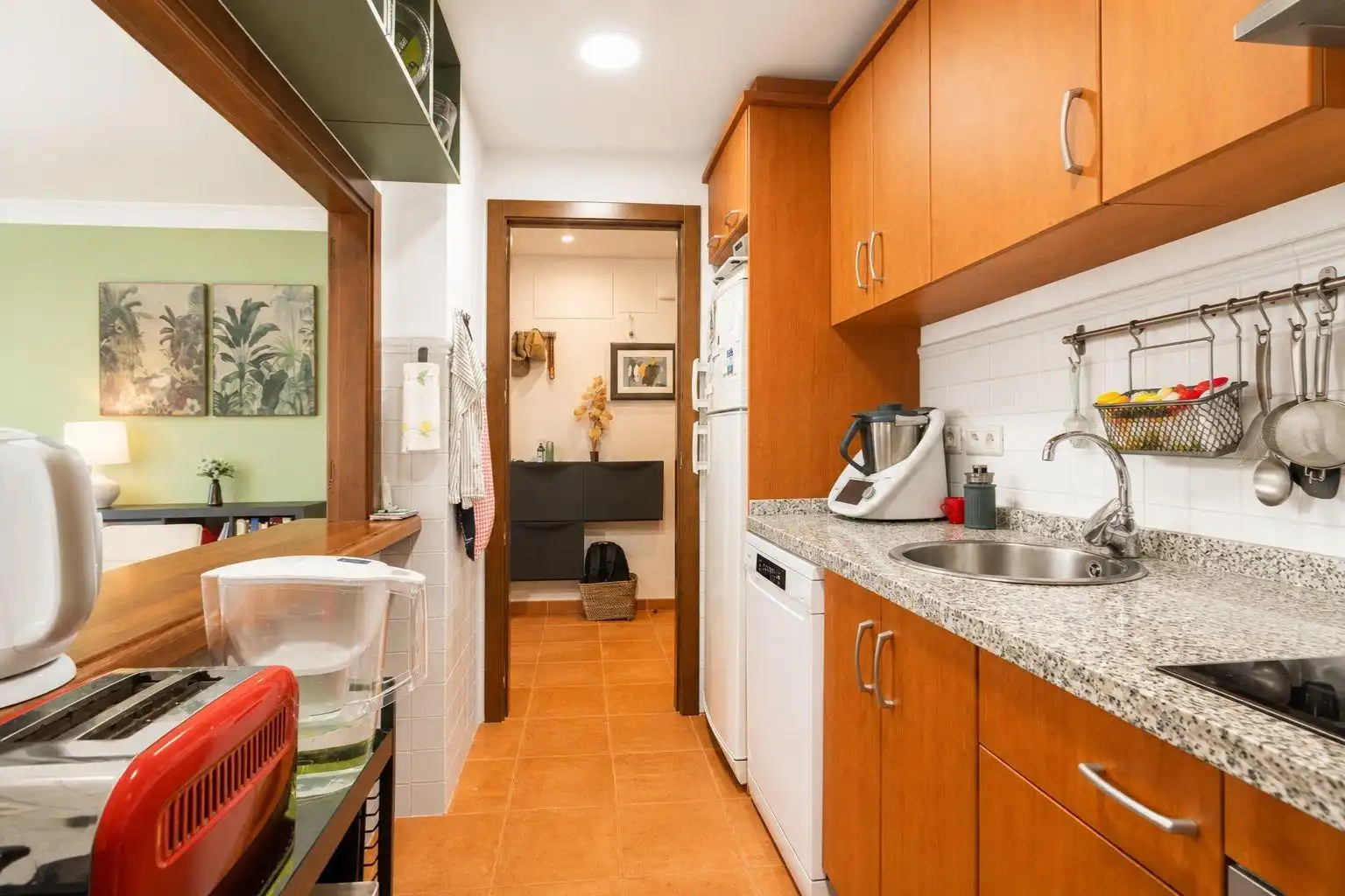 Cuina de Apartament en venda en Ayamonte amb Aire condicionat, Calefacció i Jardí privat