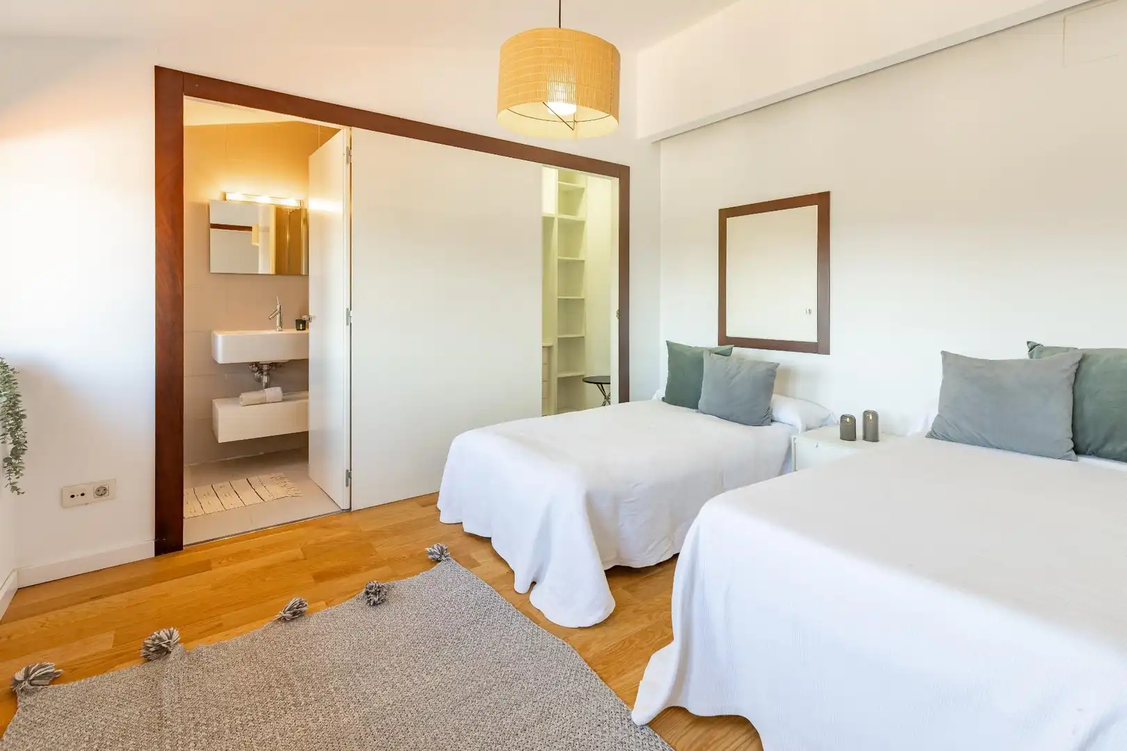 Habitación de Casa adosada en venta en Enguera con Calefacción, Terraza y Trastero
