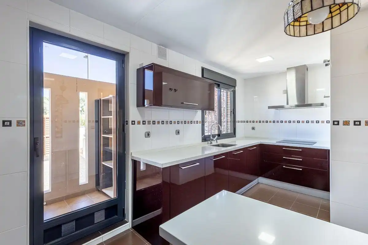 Cocina de Casa o chalet en venta en Albolote con Aire acondicionado, Calefacción y Jardín privado