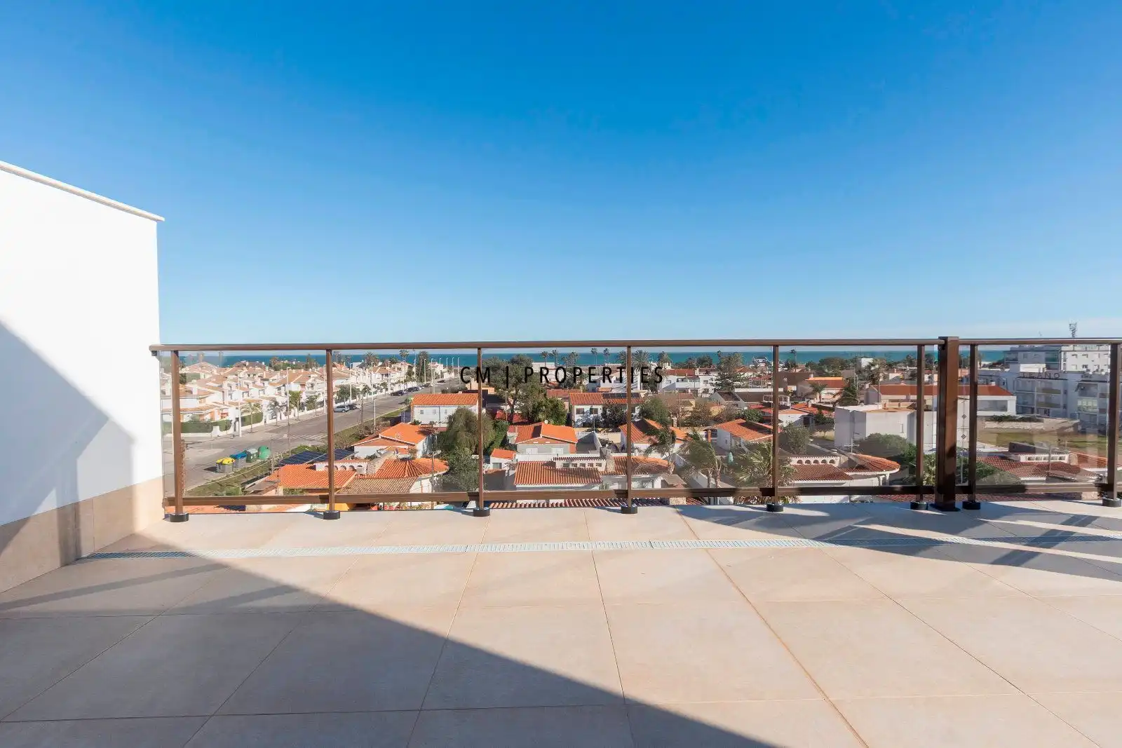 Terrace of Attic for rent in Sagunto / Sagunt  with Air Conditioner, Heating and Parquet flooring