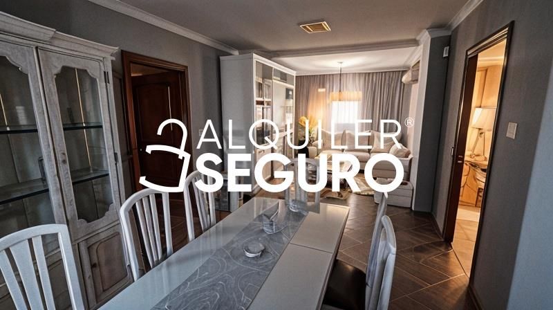 Menjador de Casa o xalet de lloguer en  Sevilla Capital amb Aire condicionat, Terrassa i Traster