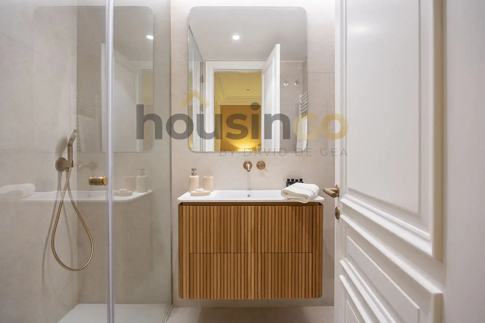 Baño de Piso en venta en Madrid con Aire acondicionado, Calefacción y Terraza