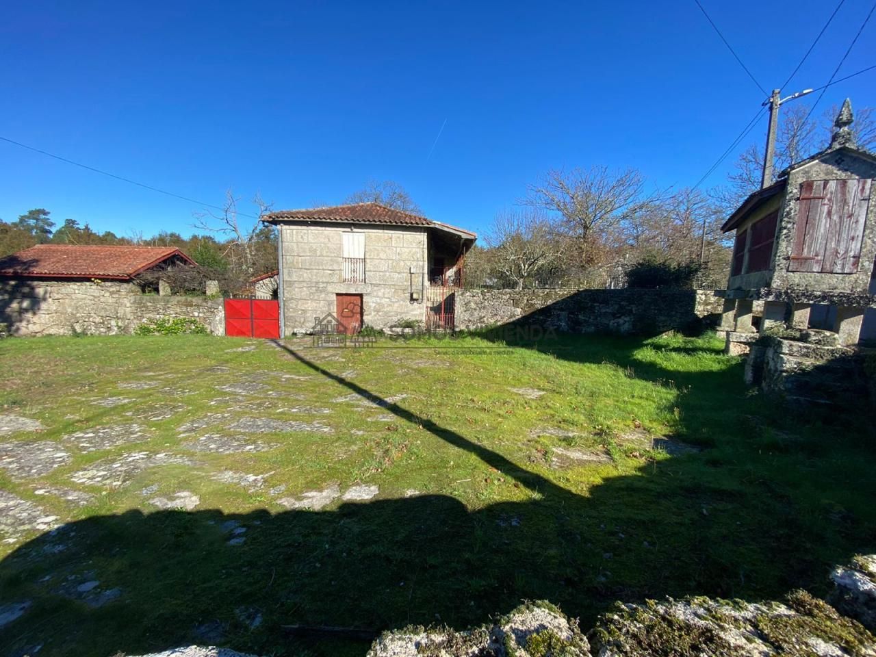 Casa o xalet en venda en Amoeiro amb Calefacció, Jardí privat i Moblat