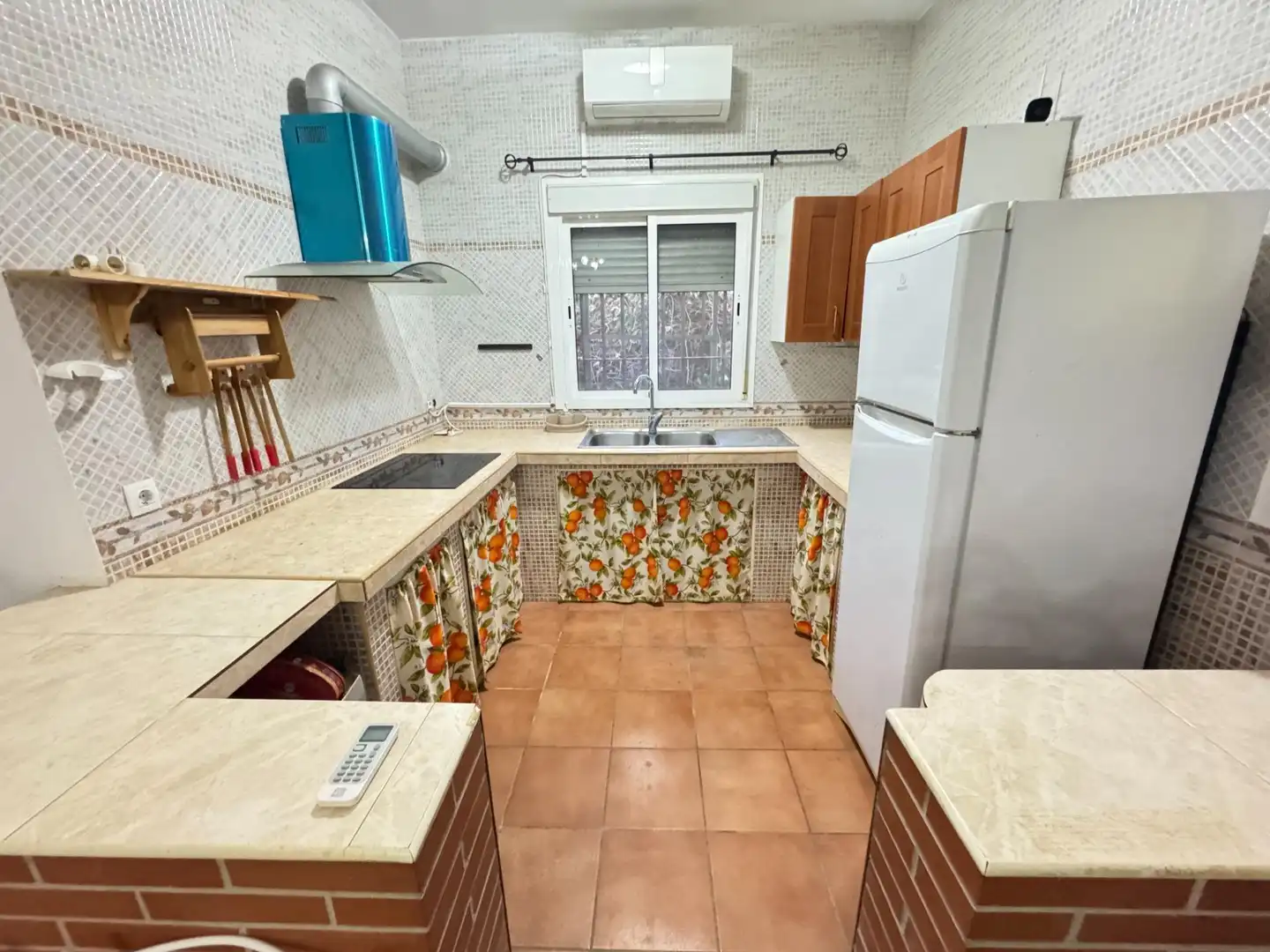 Cocina de Casa o chalet en venta en Los Palacios y Villafranca con Jardín privado, Trastero y Piscina
