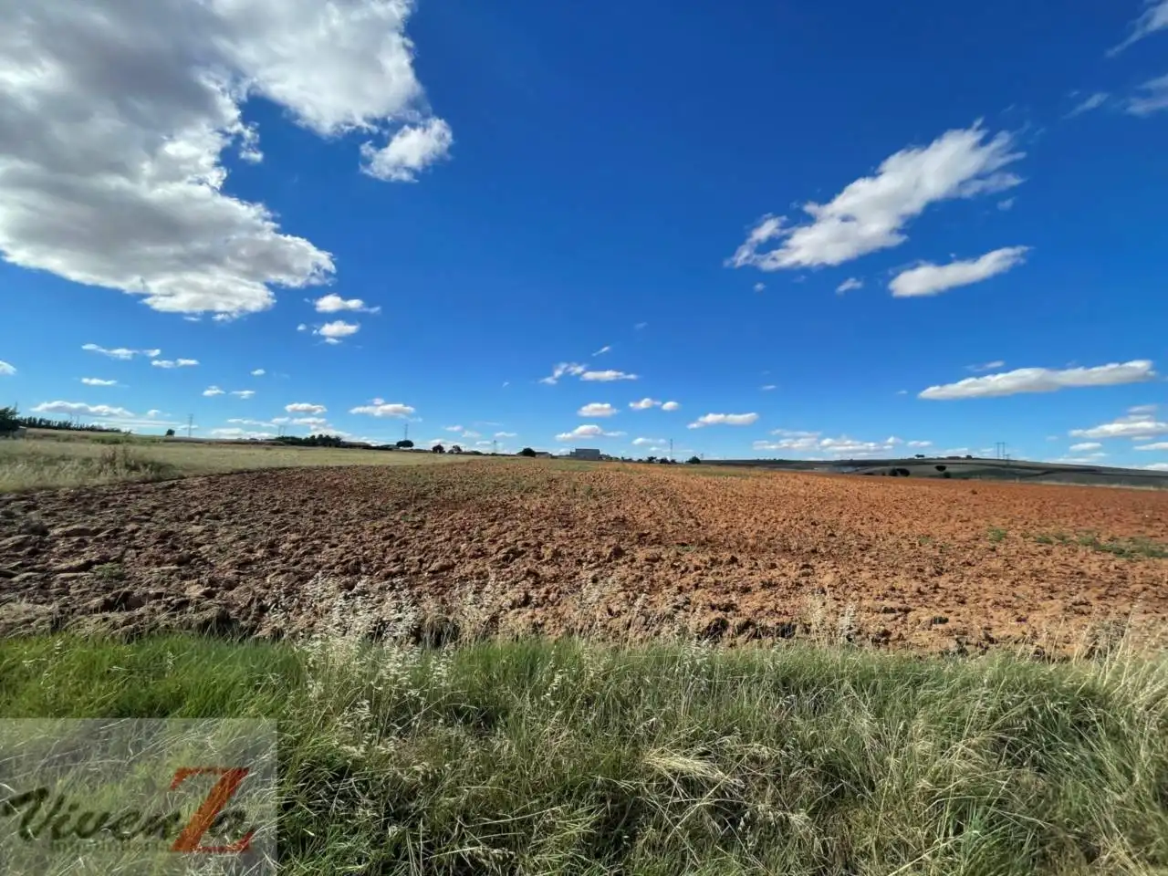 Terreno en venta en Valcabado