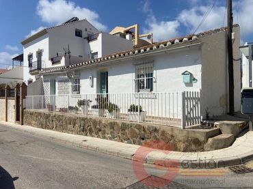 Villa à vendre à Almayate