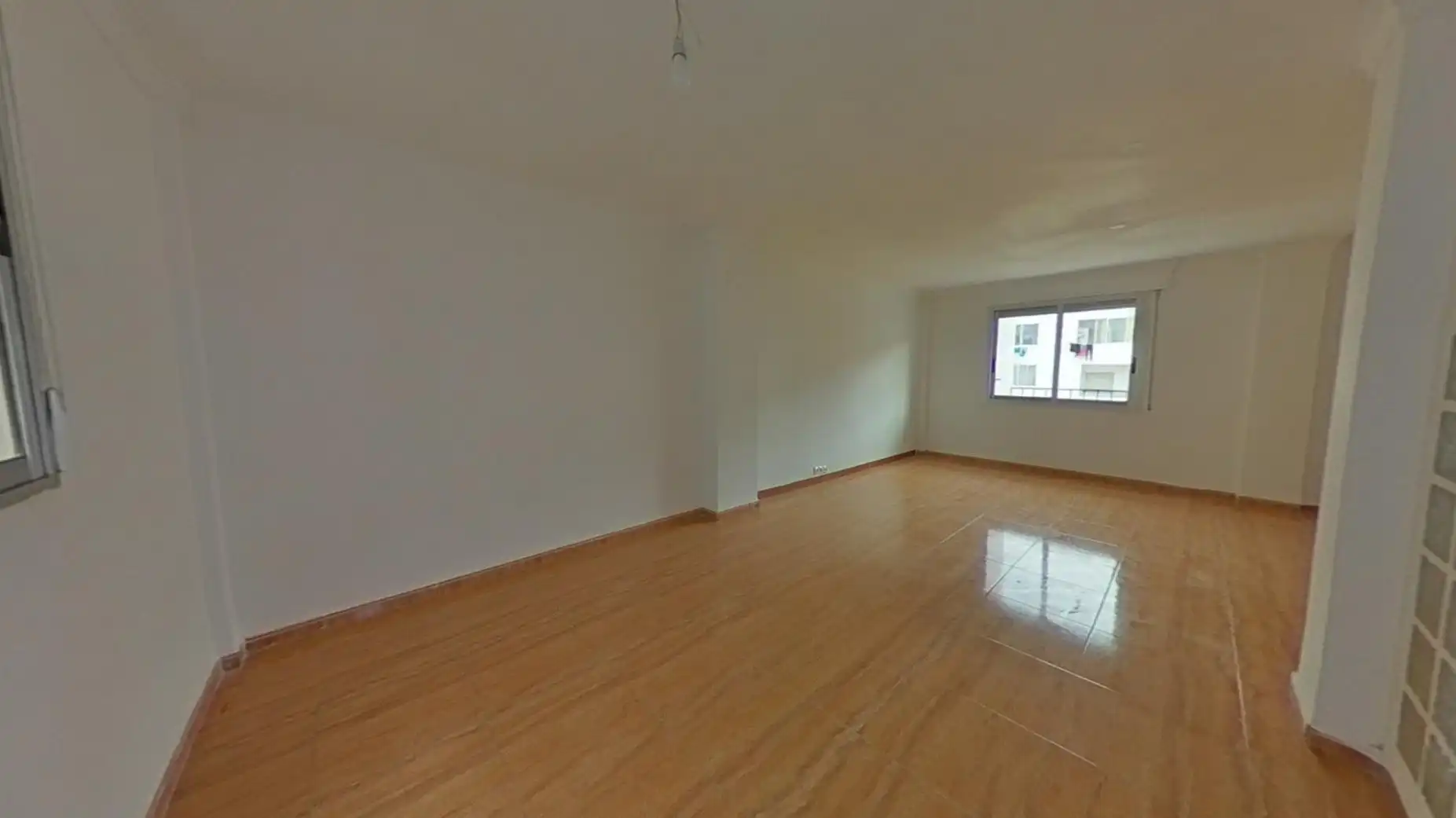 Flat with terrace for sale in Calle Calle Virgen de los Desamparados