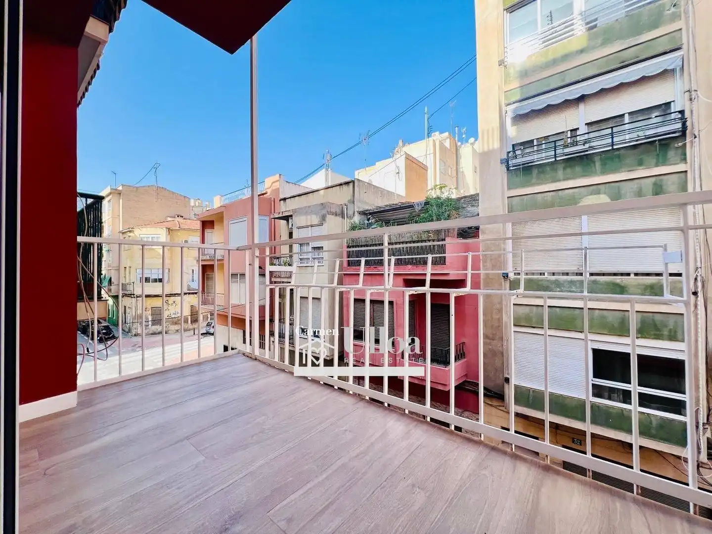 Außenansicht von Wohnung zur Miete in Alicante / Alacant mit Klimaanlage, Heizung und Terrasse