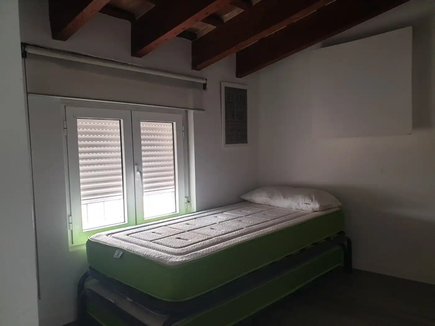 Schlafzimmer von Wohnung zur Miete in Valencia mit Klimaanlage, Heizung und Parkett