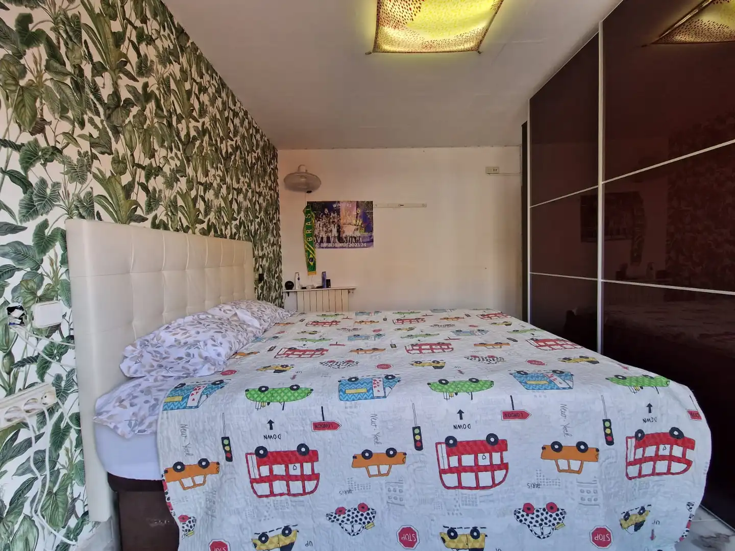 Habitación de Piso en venta en Badalona con Trastero, Horno y Balcón